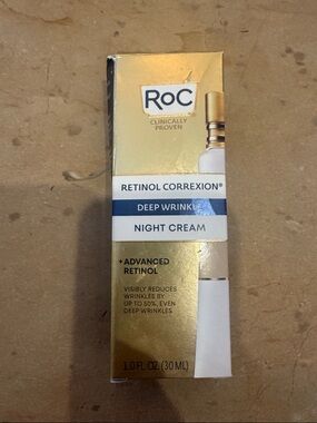 Retinol Correxion Deep Wrinkle Night Cream - Gold/White